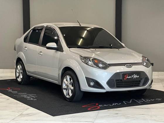 FORD FIESTA 1.6 ROCAM SE 8V FLEX 4P MANUAL FORD FIESTA 1.6 ROCAM SE 8V FLEX 4P MANUAL